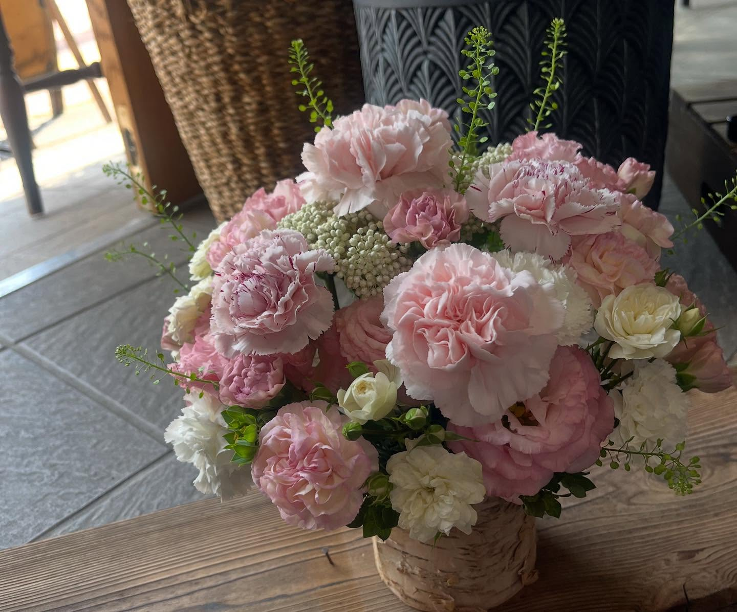 本日もたくさん母の日のご注文頂いております．