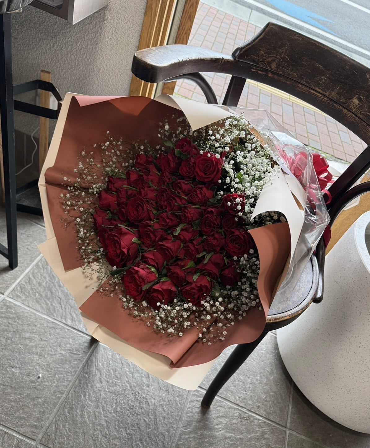 プロポーズ💍の花束のオーダーをいただきました．