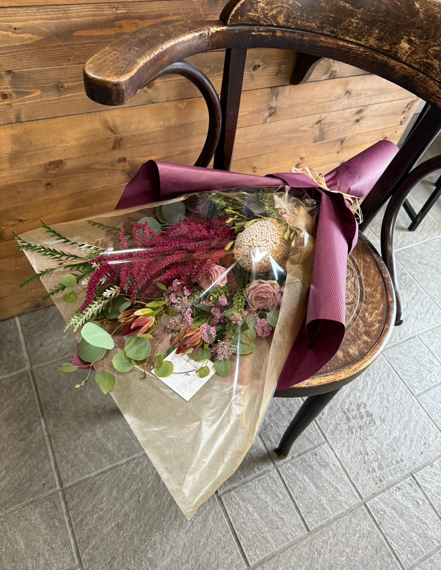 ドライフラワーになる花束ꕤ.｡