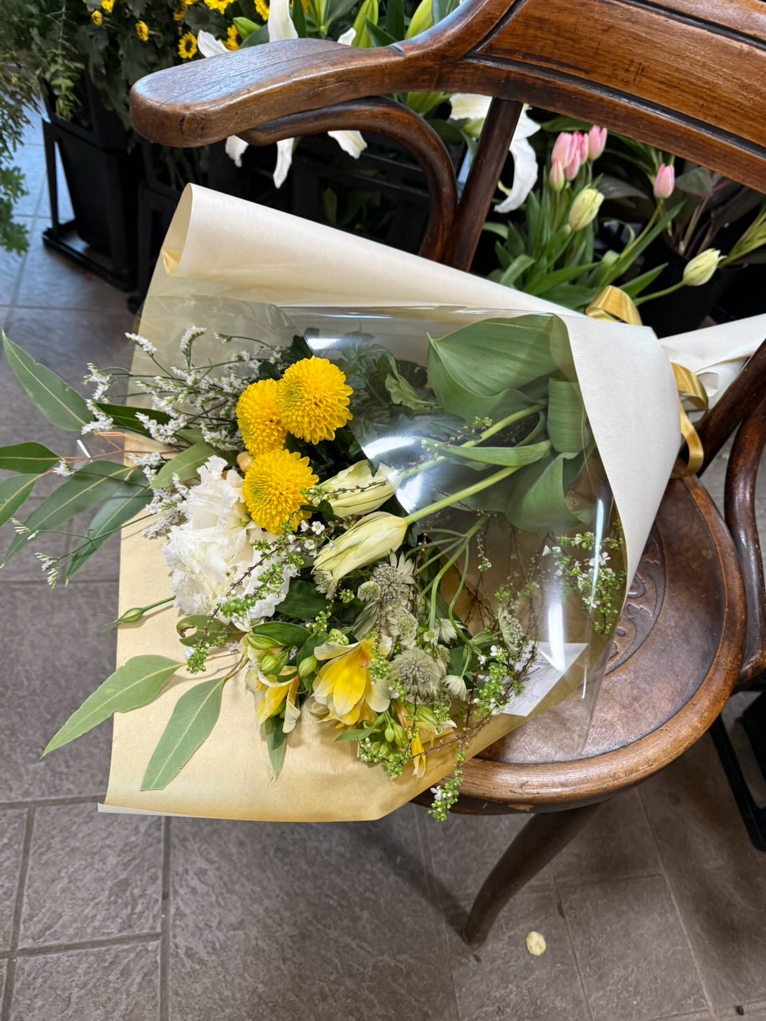 明日は成人式。