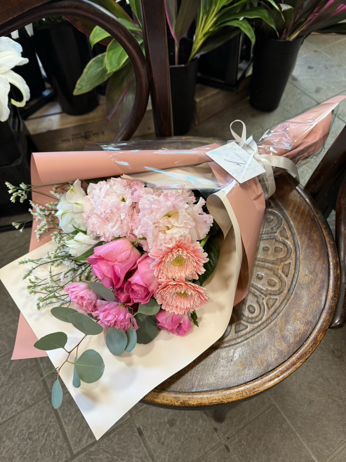 明日は成人式。