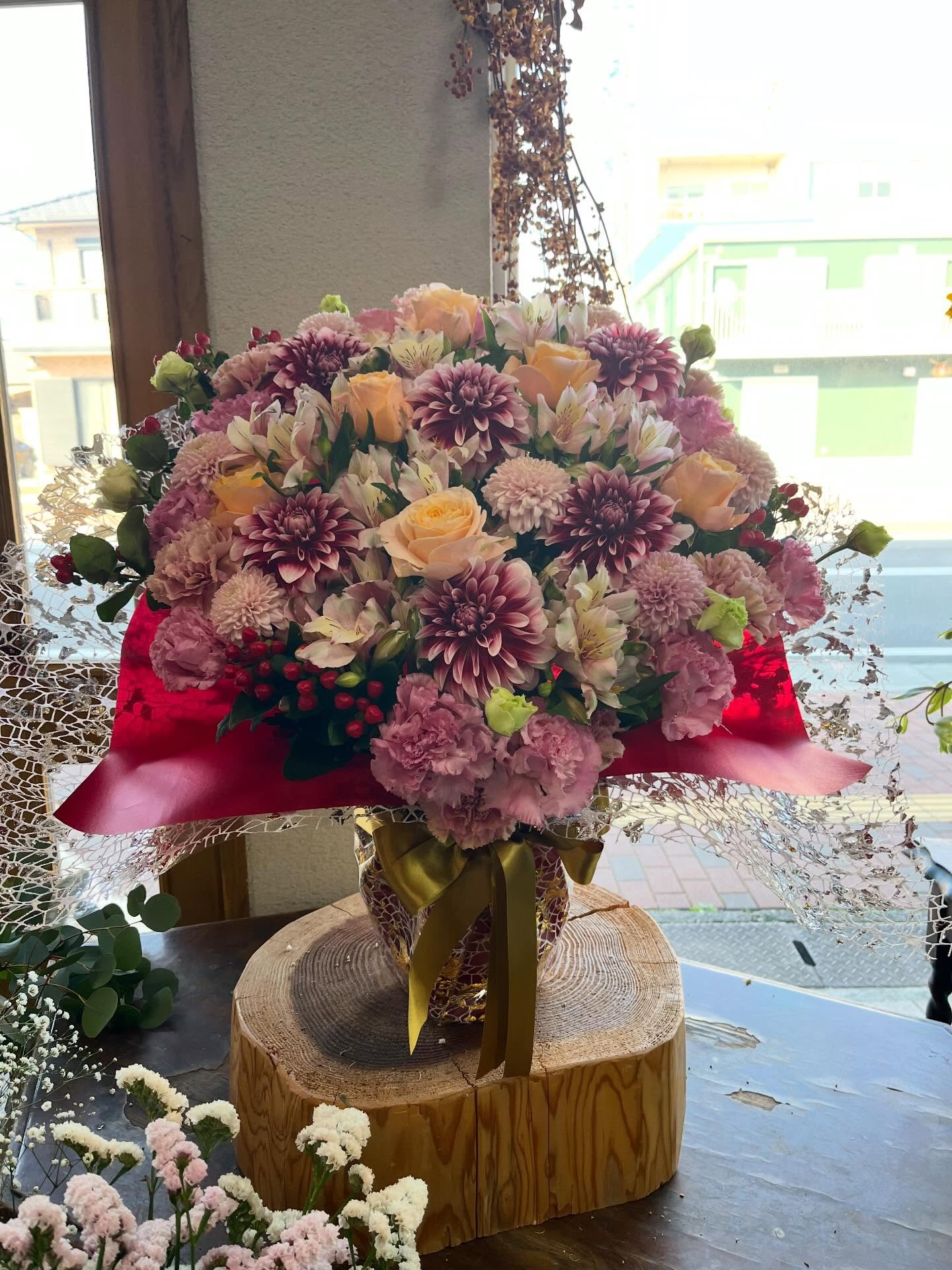 母の日アレンジメントフラワー受付始まりました